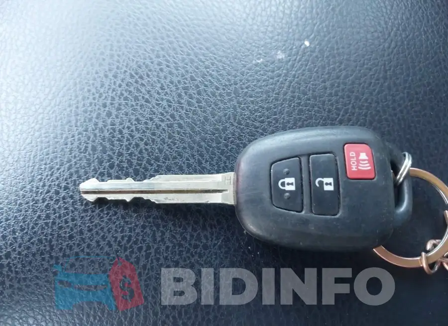 JTMRFREV8FD101304 Photo# 11