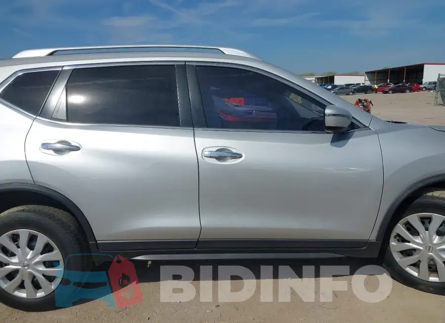JN8AT2MV0HW007749 Photo# 13