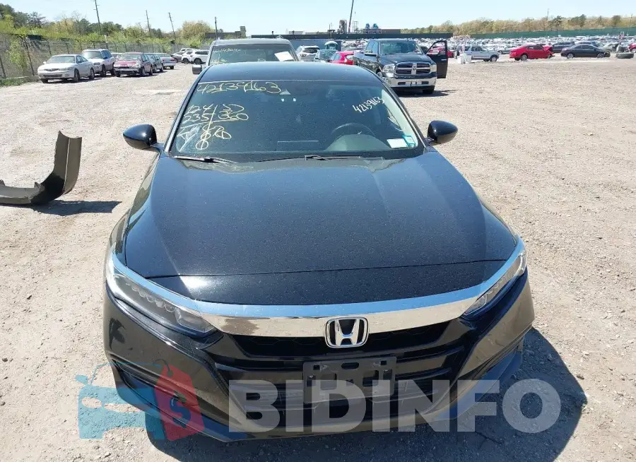 1HGCV2F50JA024437 Photo# 13