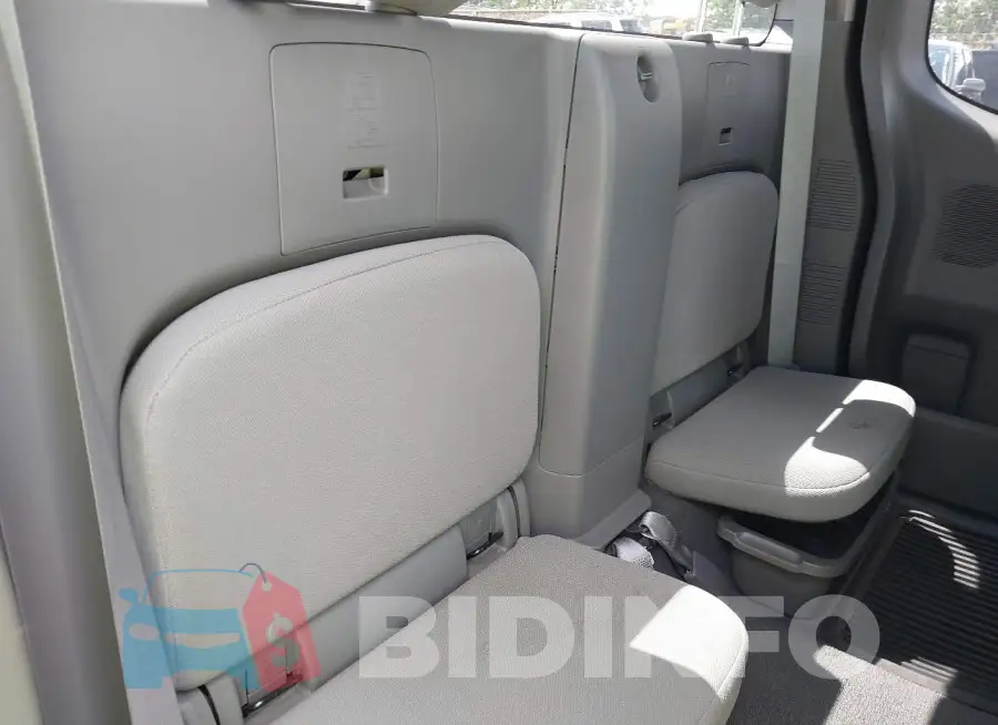 1N6BD0CT4JN771632 Photo# 8