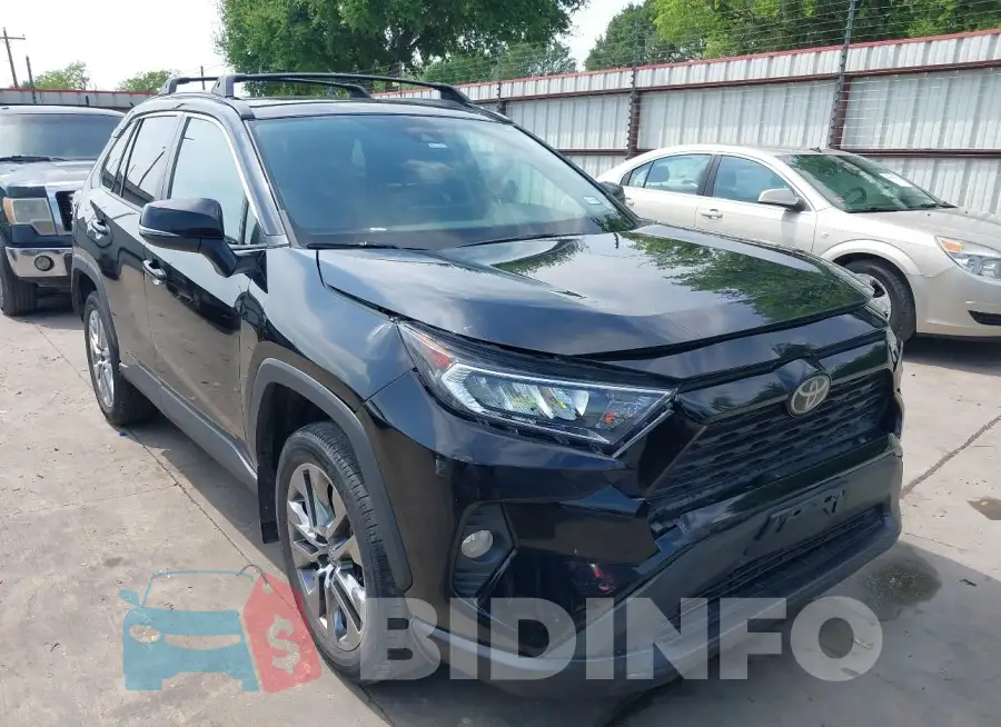 2T3C1RFV4KW021885 Photo# 1