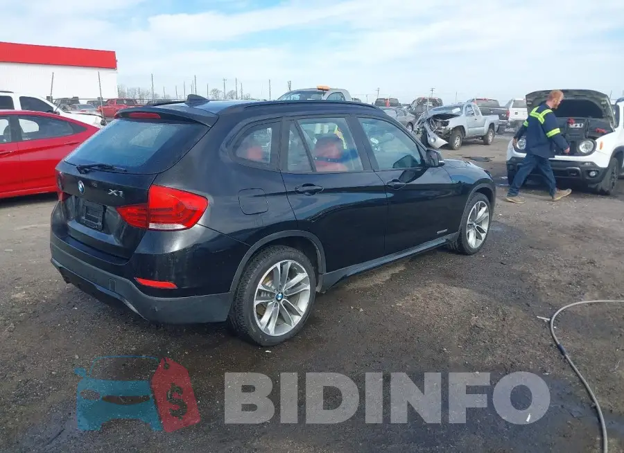 WBAVM1C5XFV498806 Photo# 4