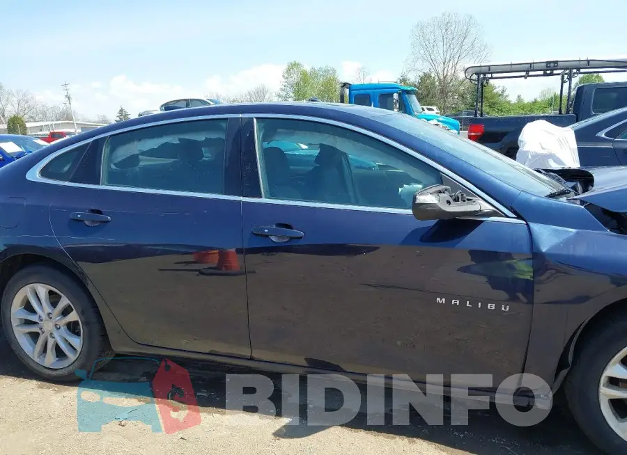 1G1ZD5ST4JF140754 Photo# 12