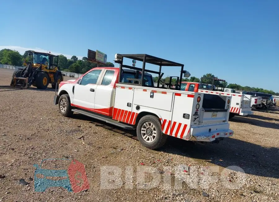 1FD7X2A62HEC25135 Photo# 3
