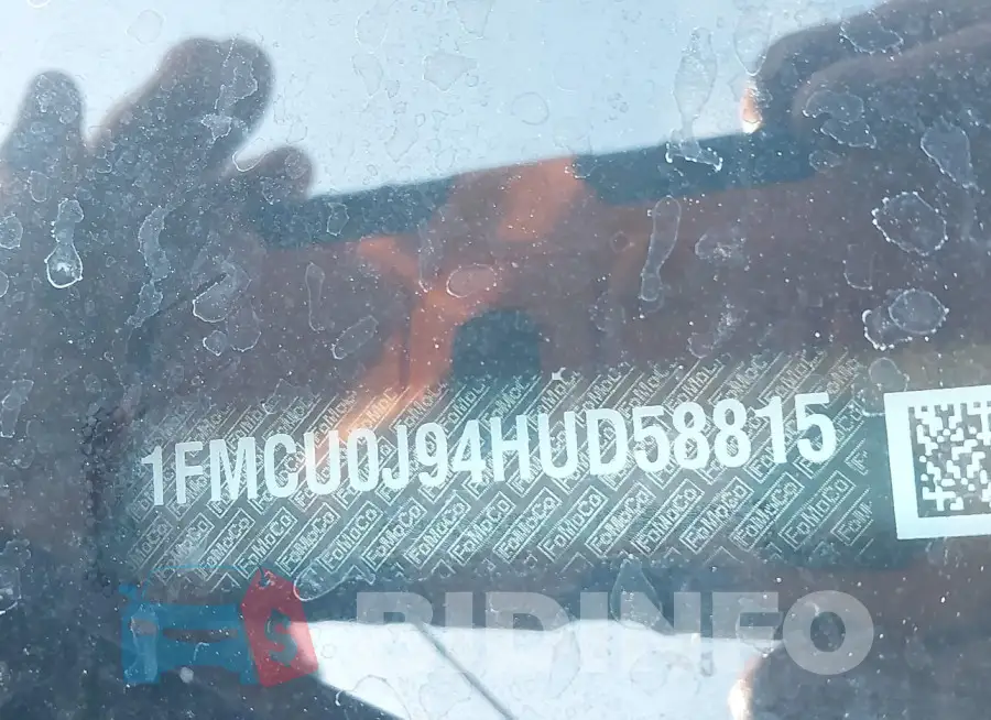 1FMCU0J94HUD58815 Photo# 9