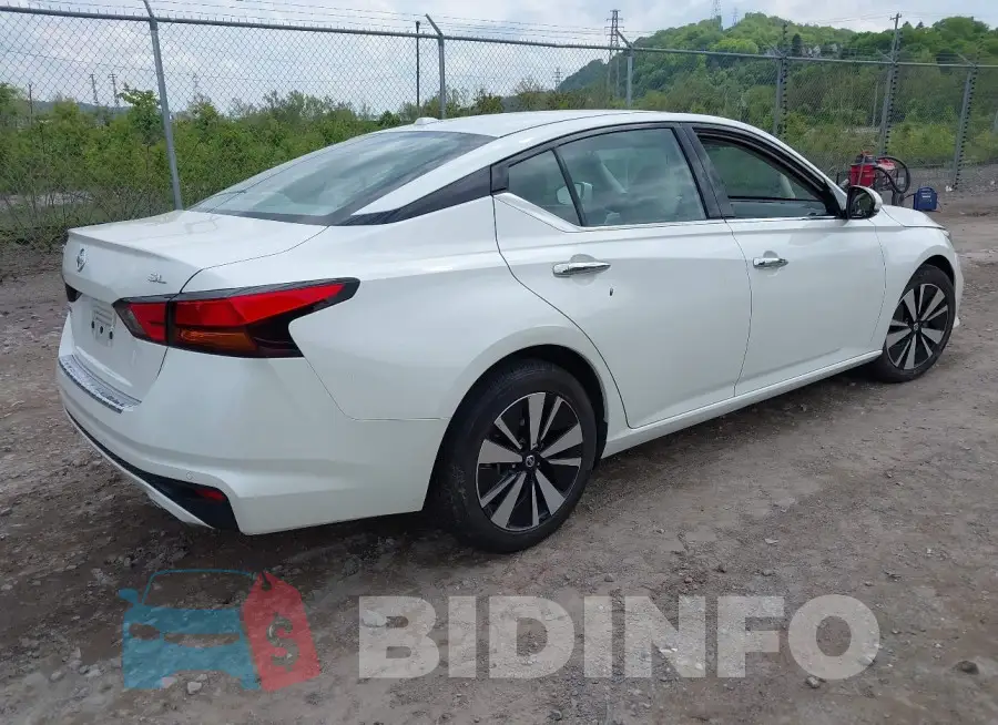 1N4BL4EV2KC166300 Photo# 4