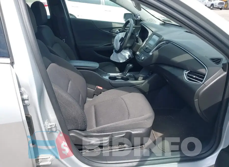 1G1ZD5ST9JF247038 Photo# 5