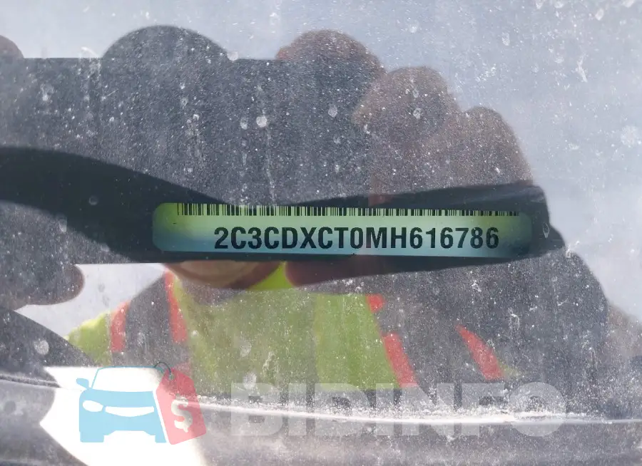 2C3CDXCT0MH616786 Photo# 9