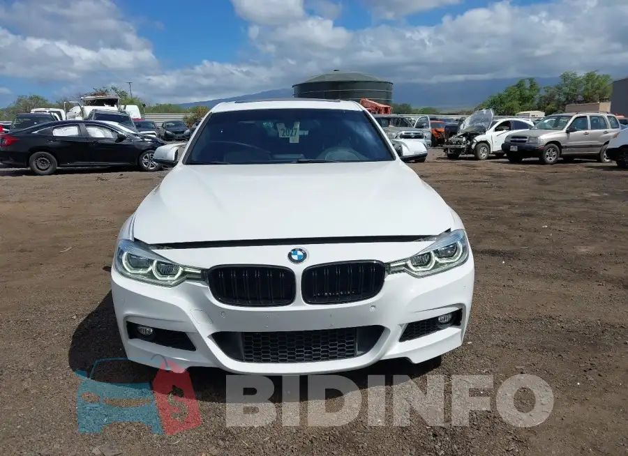 WBA8B3G55GNT62531 Photo# 13