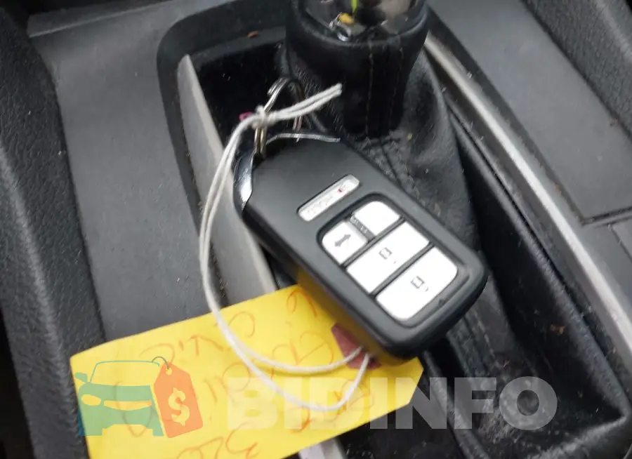 19XFC2F70GE213033 Photo# 11
