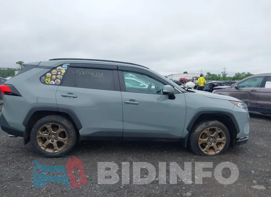 2T3P1RFV0MC144315 Photo# 13
