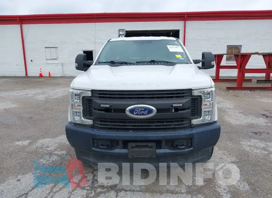 1FT7X2B63JEC48075 Photo# 12