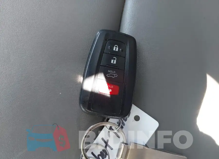 2T3C1RFV7KW031438 Photo# 11