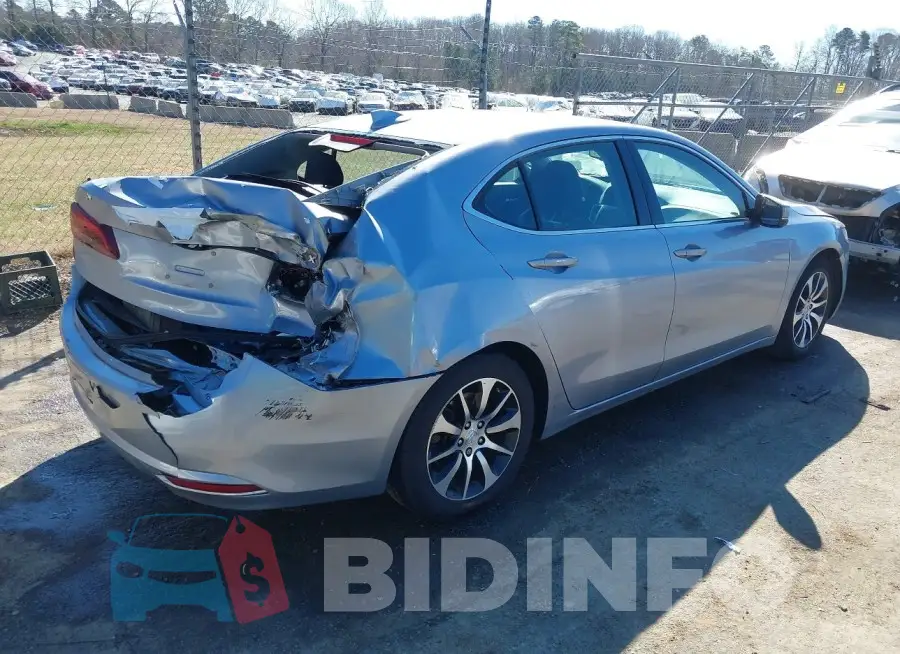 19UUB1F33FA011663 Photo# 4