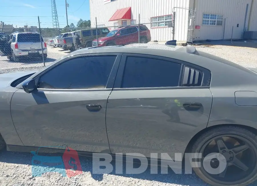 2C3CDXGJ8PH699042 Photo# 15