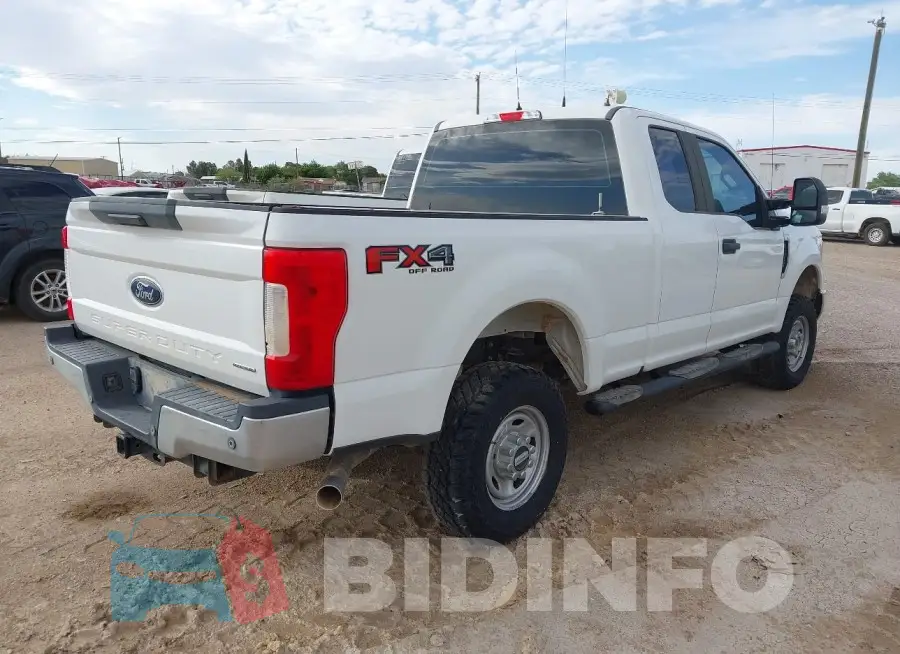 1FT7X2B69HEC34420 Photo# 4