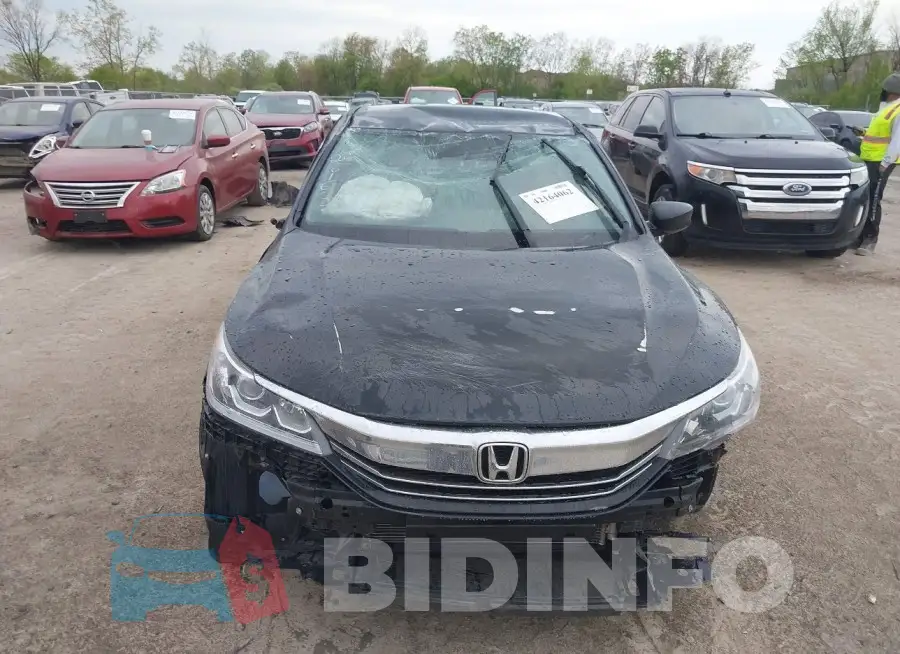 1HGCR2F3XGA142362 Photo# 12