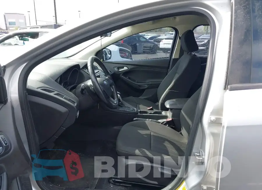 1FADP3K23FL380218 Photo# 5