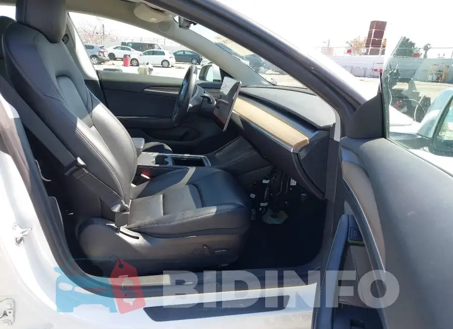 5YJ3E1EB8NF127361 Photo# 5