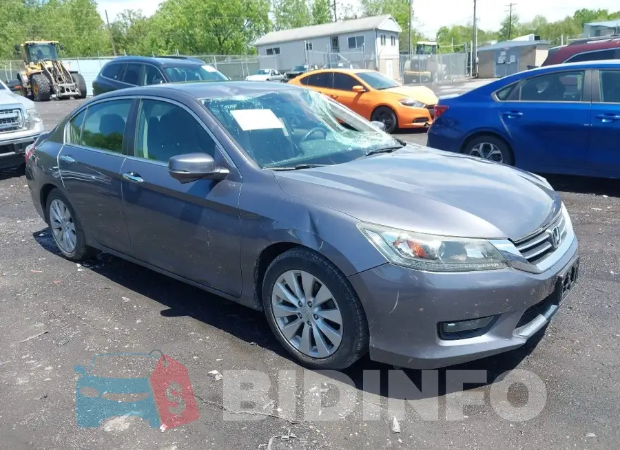 1HGCR2F88FA159932 Photo# 1