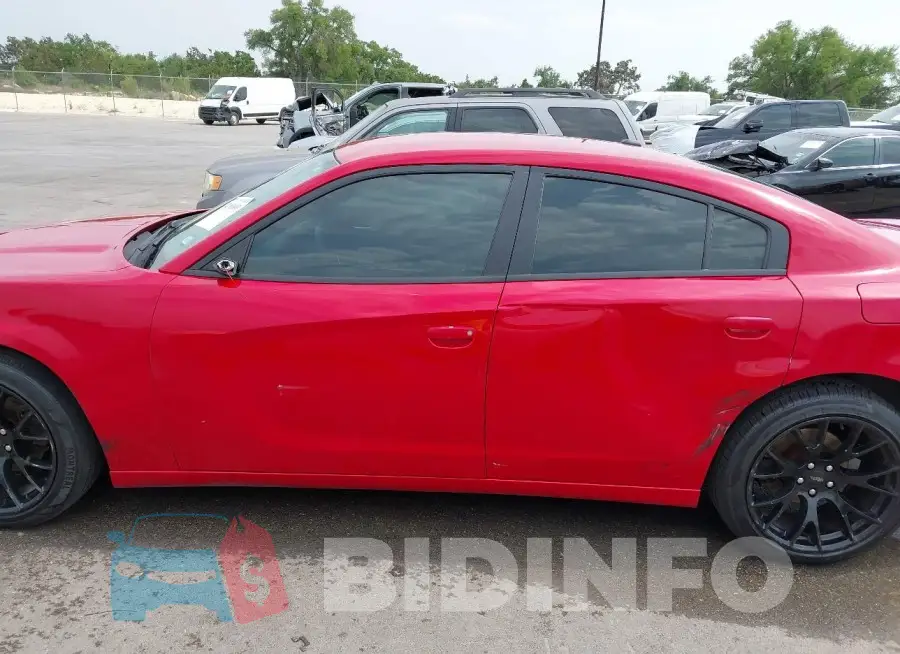 2C3CDXBG8FH784716 Photo# 14