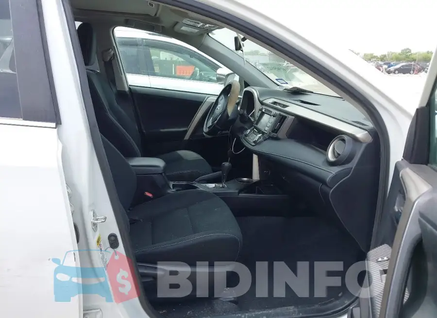 2T3RFREV9FW229988 Photo# 5
