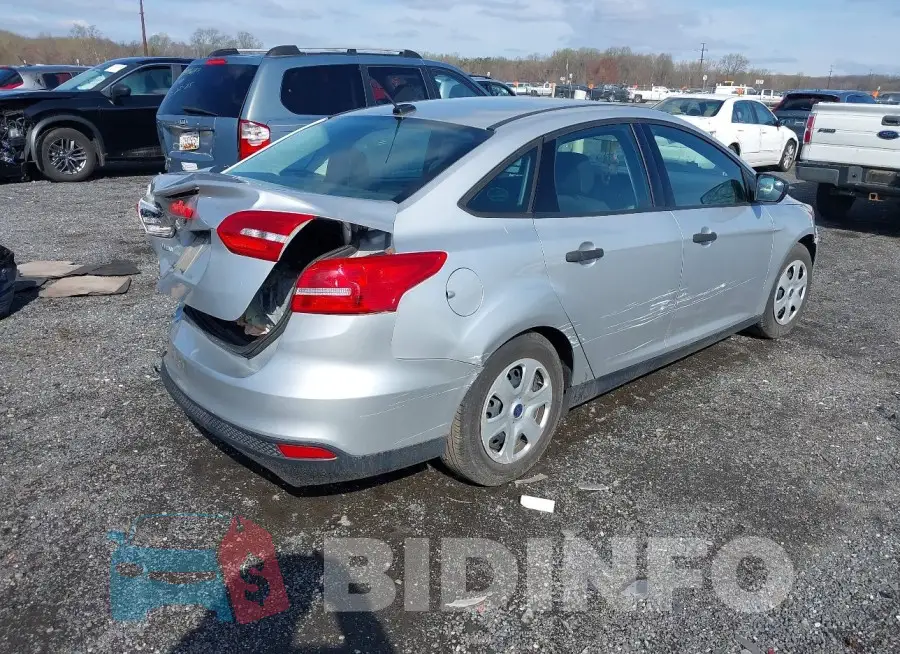 1FADP3E24HL338624 Photo# 4