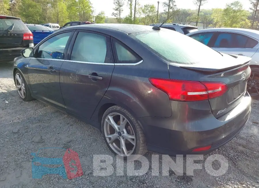 1FADP3J25GL282293 Photo# 3