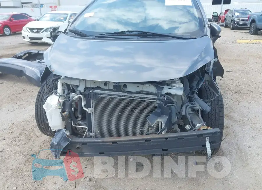 3N1CE2CPXJL352030 Photo# 6