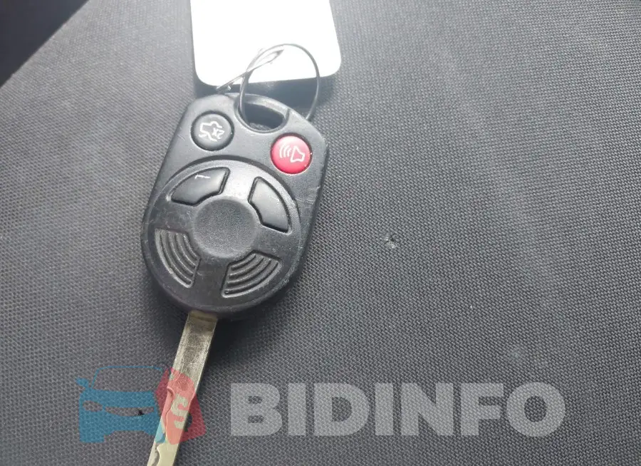 1FADP3E20GL354091 Photo# 11