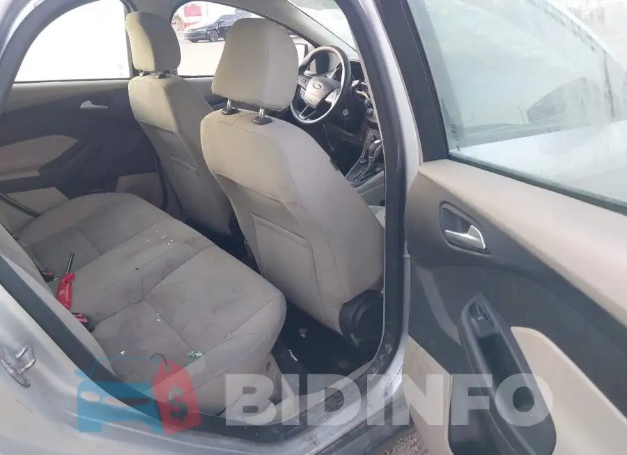 1FADP3F24FL229236 Photo# 8