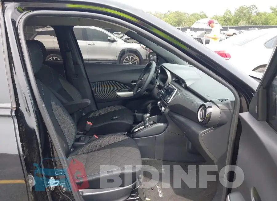 3N1CP5CU7KL517809 Photo# 5