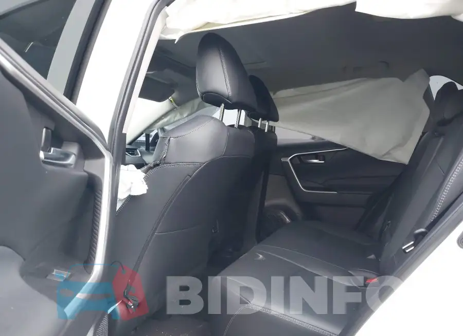 2T3C1RFV7RW333242 Photo# 8