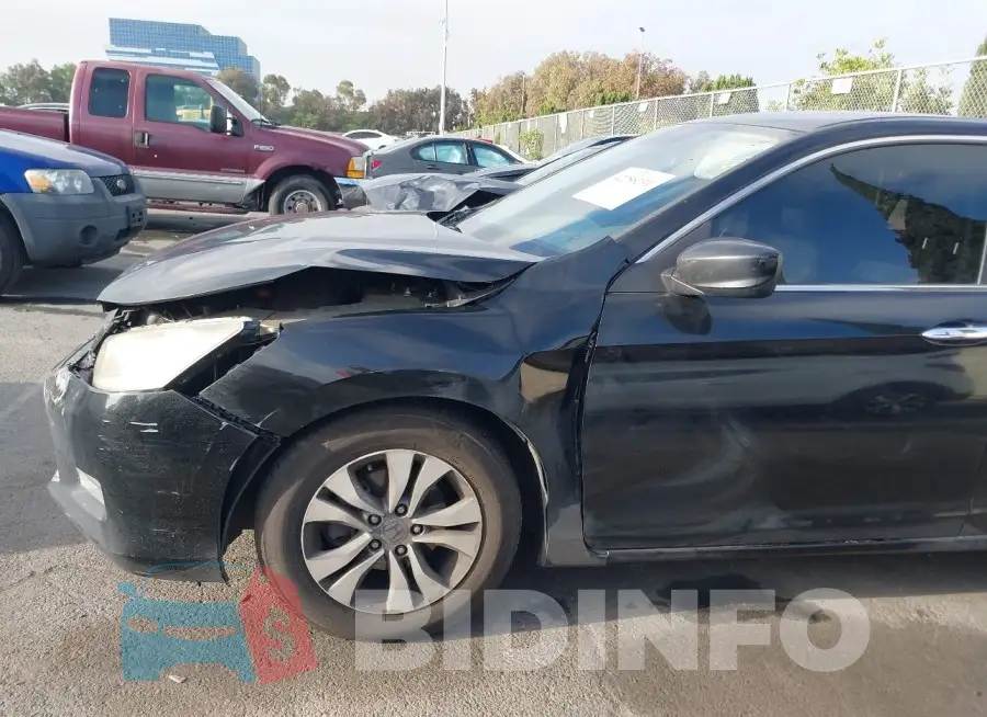 1HGCR2F38FA181272 Photo# 6