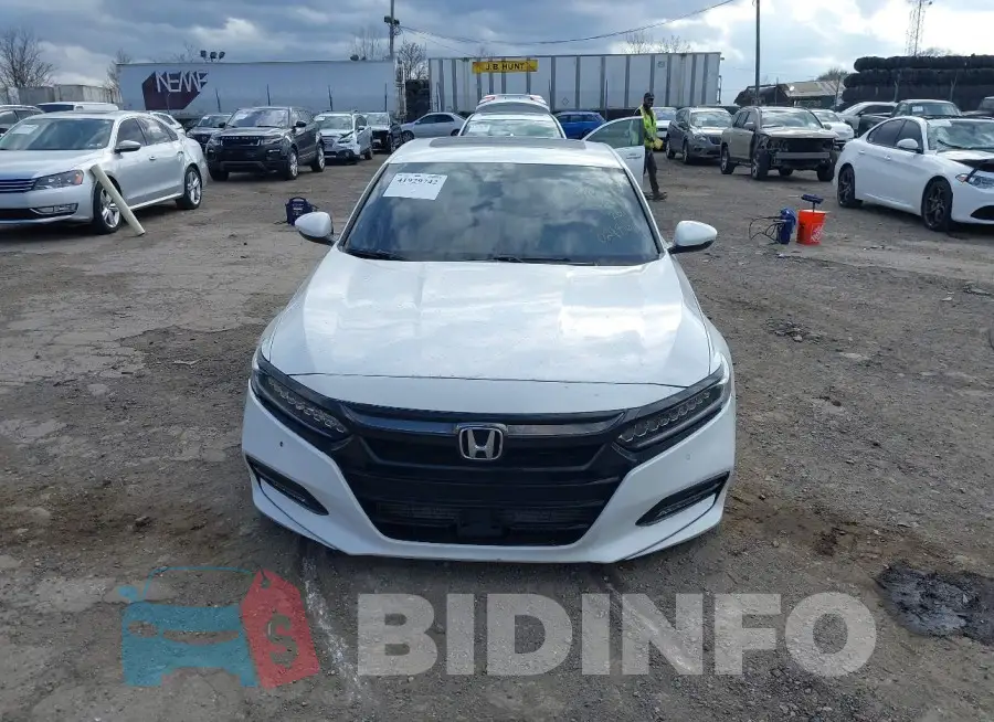 1HGCV2F90JA024862 Photo# 11