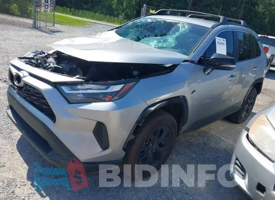 2T3W1RFV4NC181994 Photo# 2