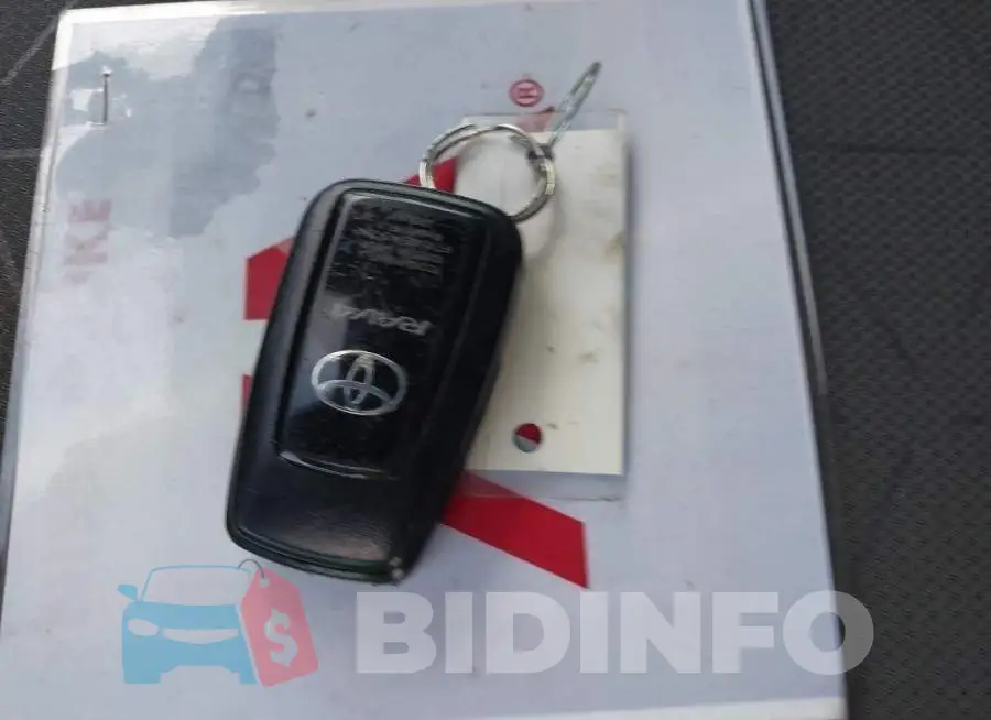 2T3W1RFV8PW295787 Photo# 11
