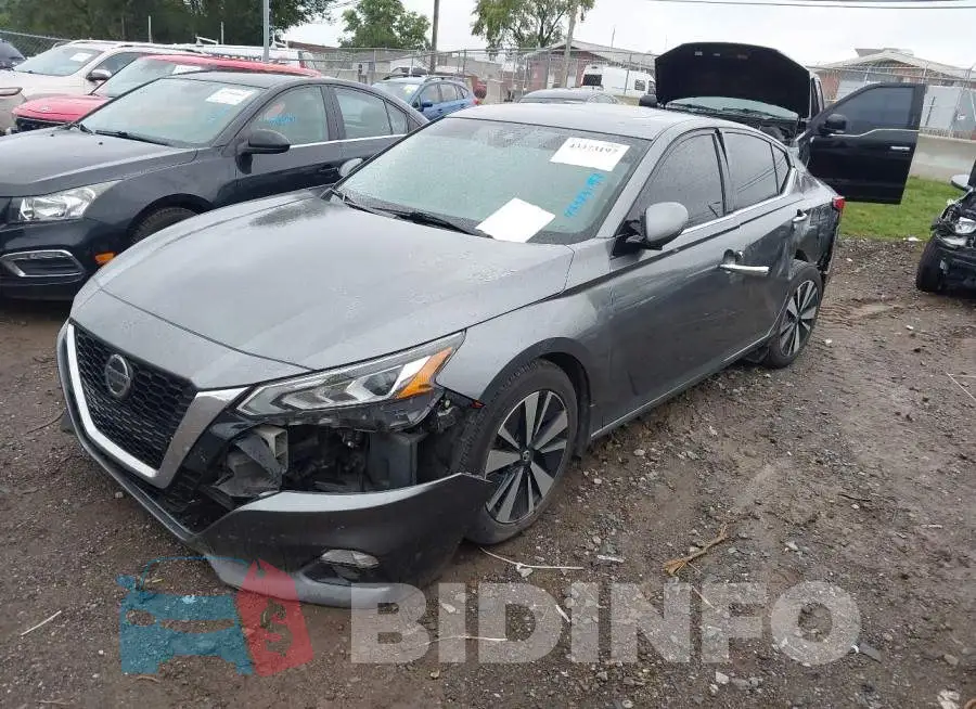1N4BL4EV7KC132028 Photo# 2