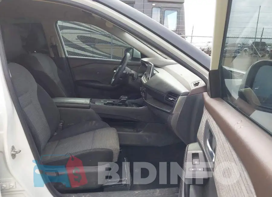 JN8BT3BAXPW421761 Photo# 5