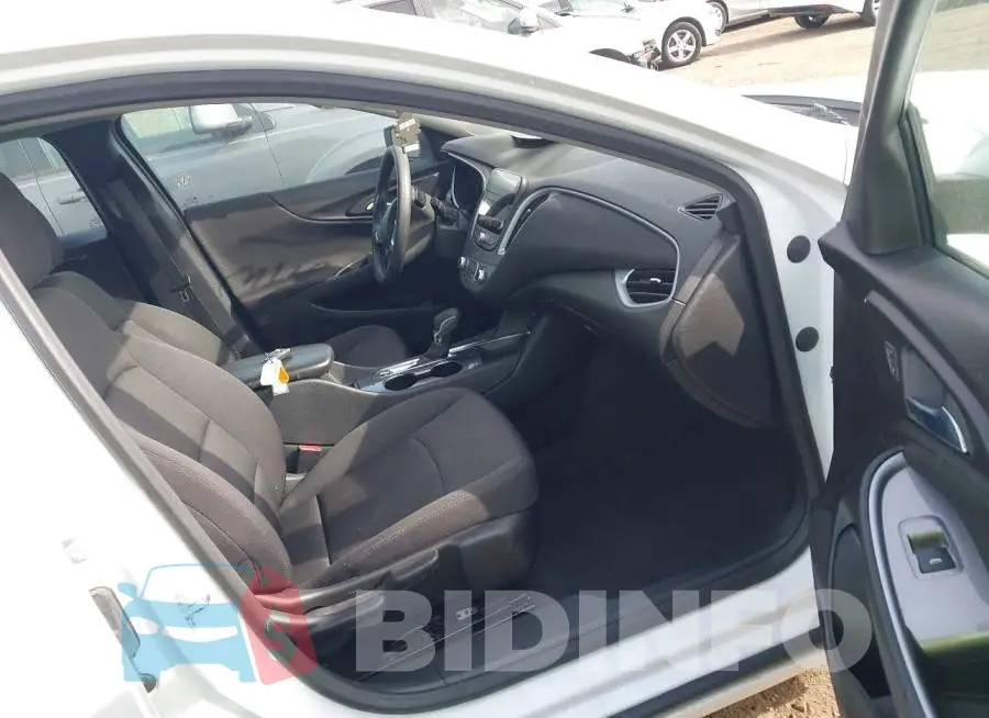 1G1ZD5ST0PF228743 Photo# 5