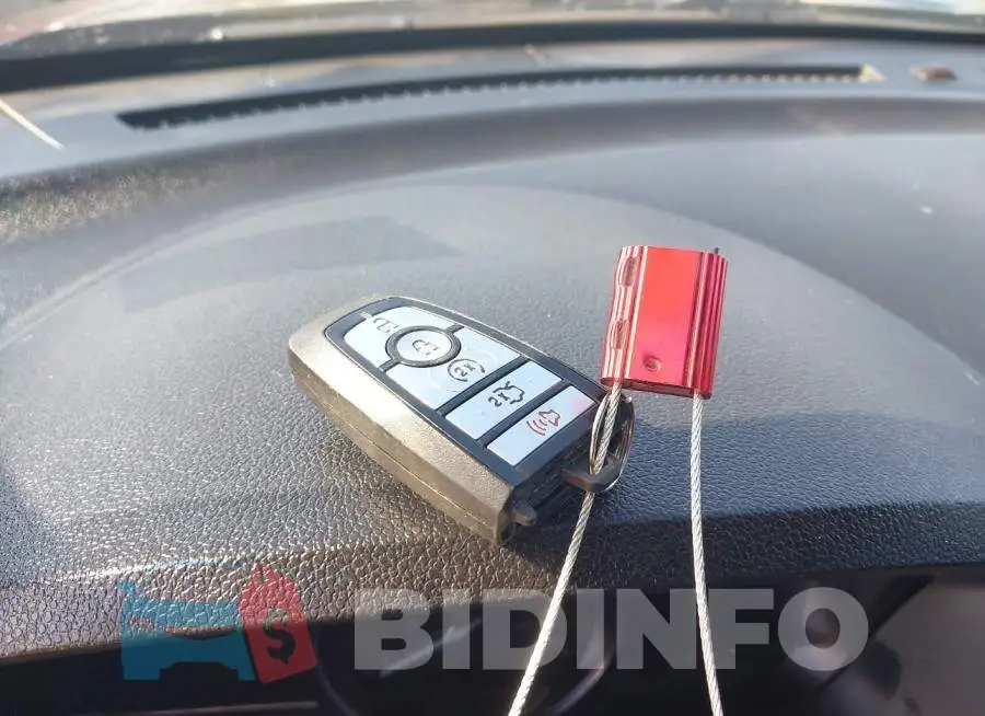 1FM5K8GT0JGB75254 Photo# 11