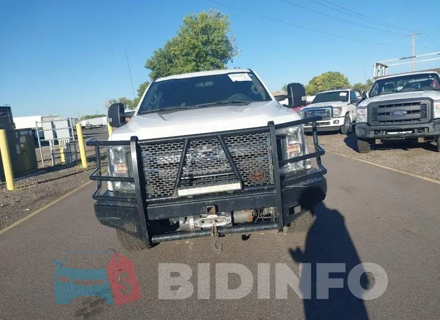 1FT7W2BT2KED84563 Photo# 12