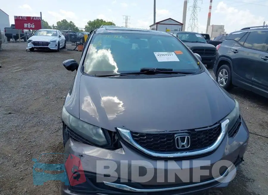 19XFB2F84FE057752 Photo# 12
