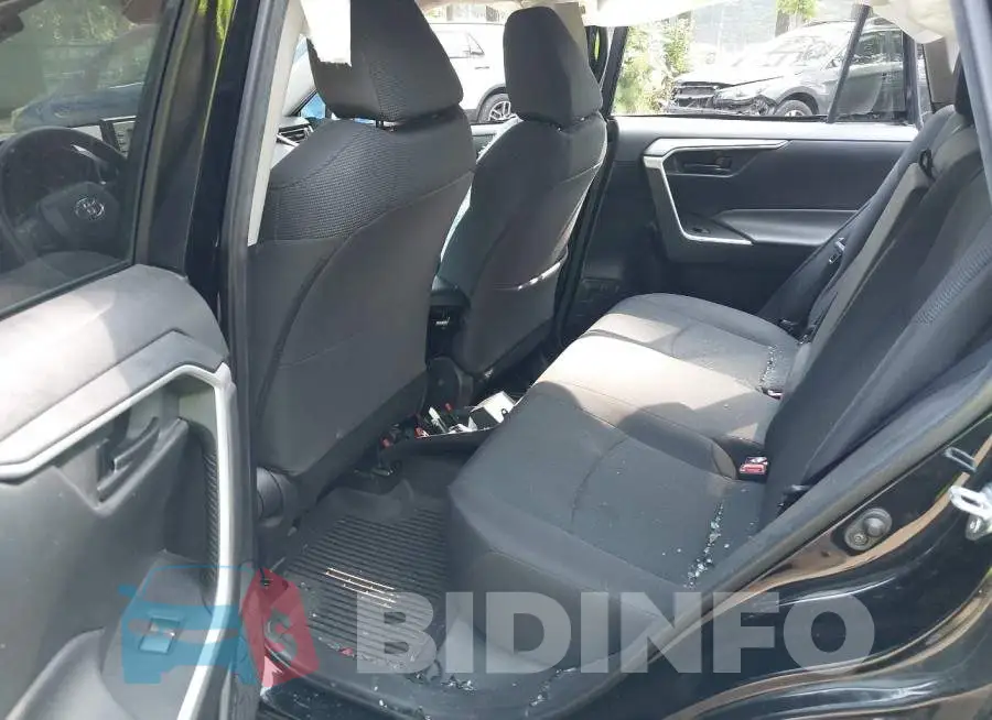 2T3K1RFV8MC140037 Photo# 8