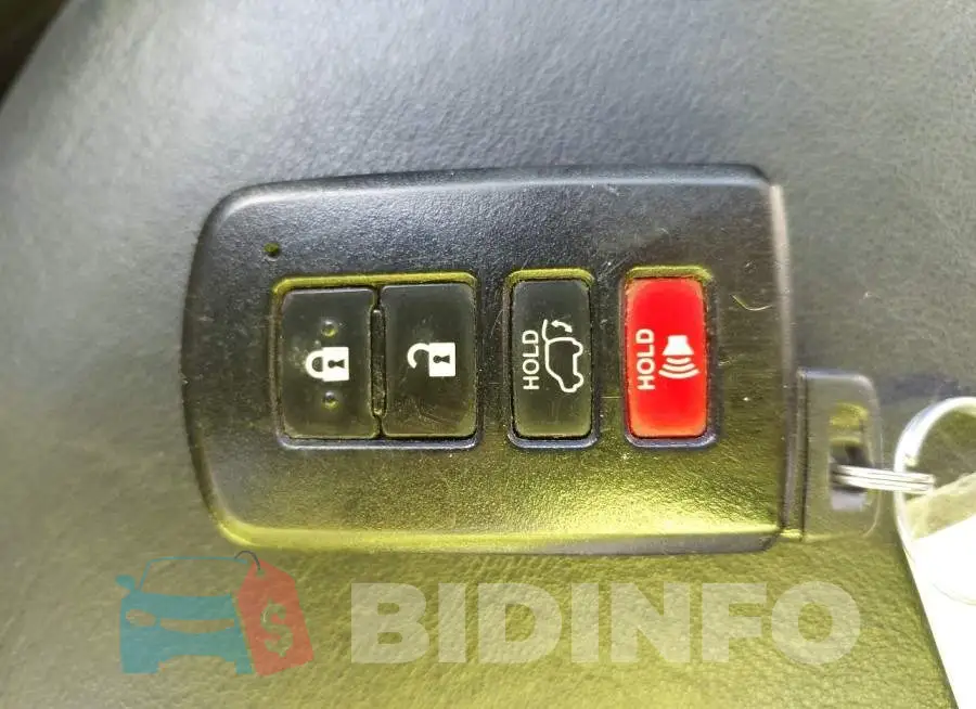 JTMDFREV6FD158854 Photo# 11