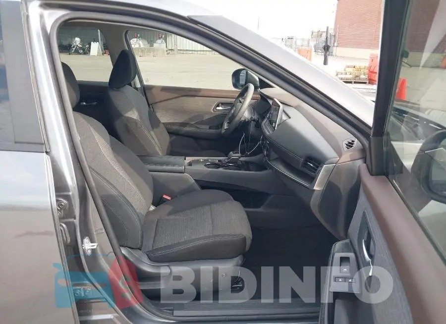 5N1BT3BA9PC888193 Photo# 5