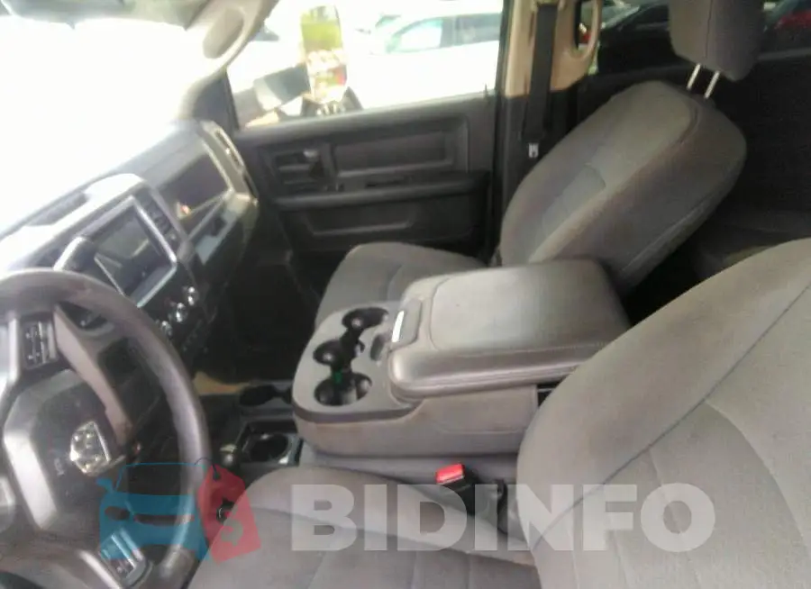 3C63RRGL0GG137413 Photo# 6