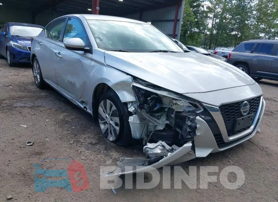 1N4BL4BV2MN318751 Photo# 1