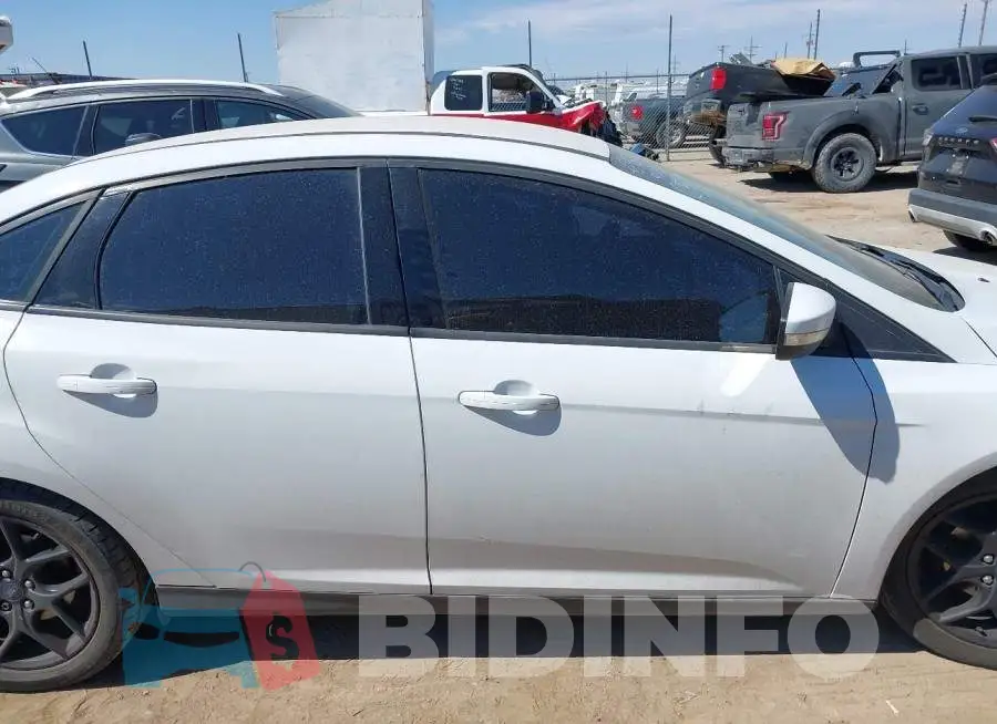 1FADP3F21GL286169 Photo# 14
