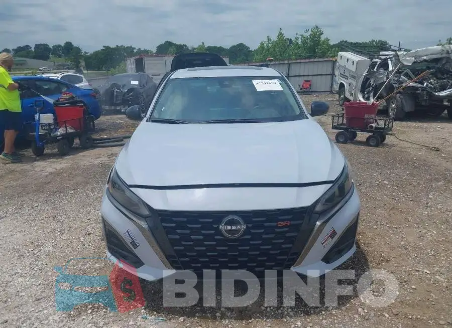 1N4BL4CV6PN401554 Photo# 12